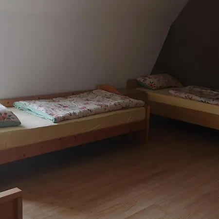 Monteurunterkunft/Ferienwohnung * 키르훈뎀